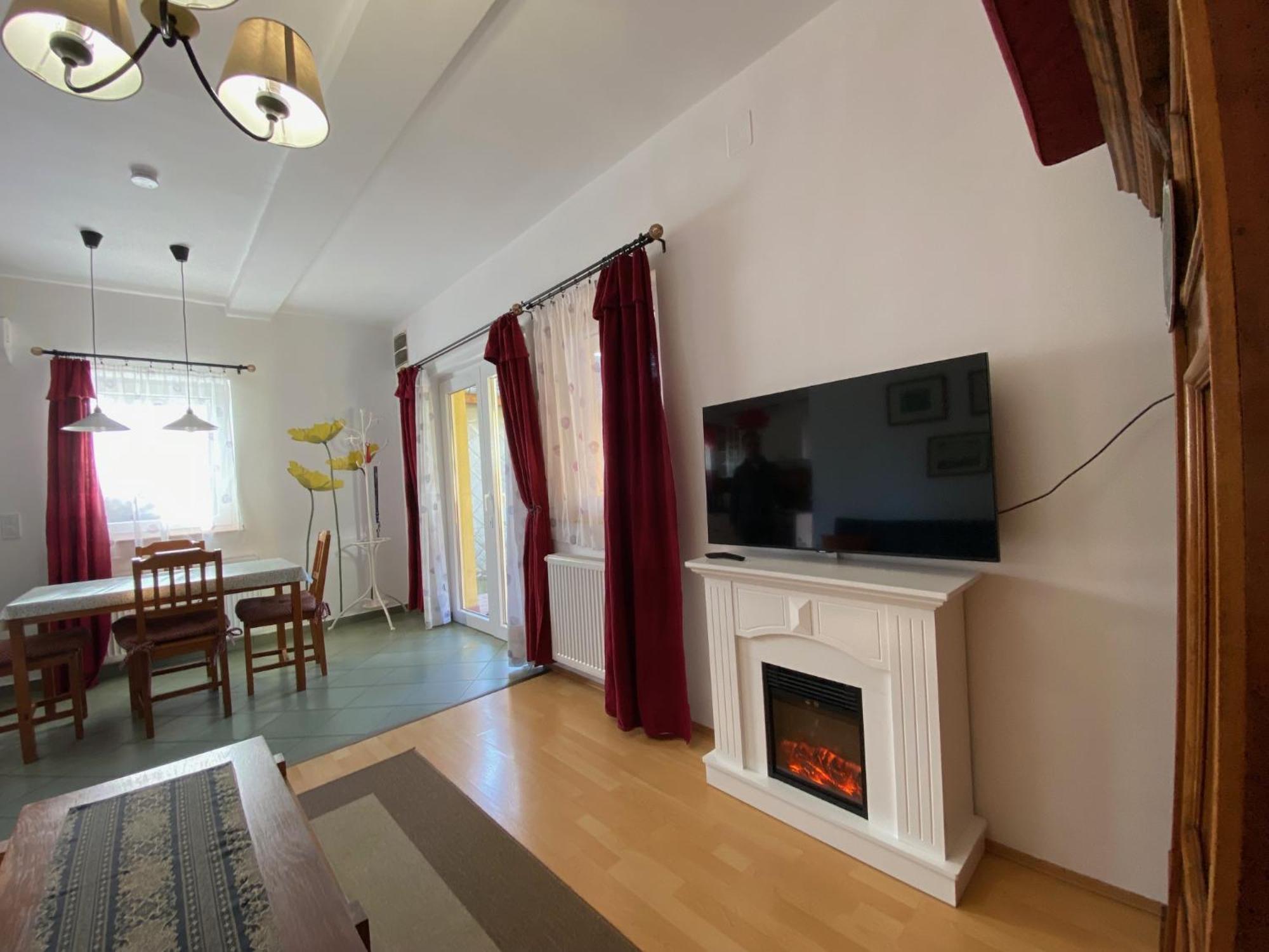 Villa Elisa Vonyarcvashegy Extérieur photo